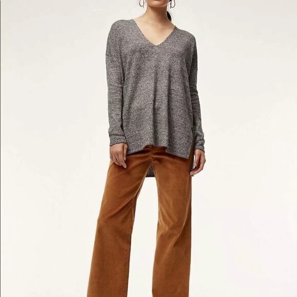 Babaton Tops - Aritzia Babaton Hi-Low V-Neck Gray Heathered Top
